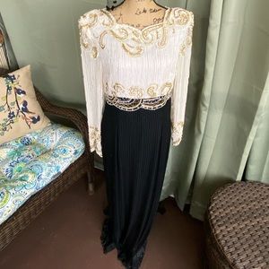 Niteline by Della Roufogali size M